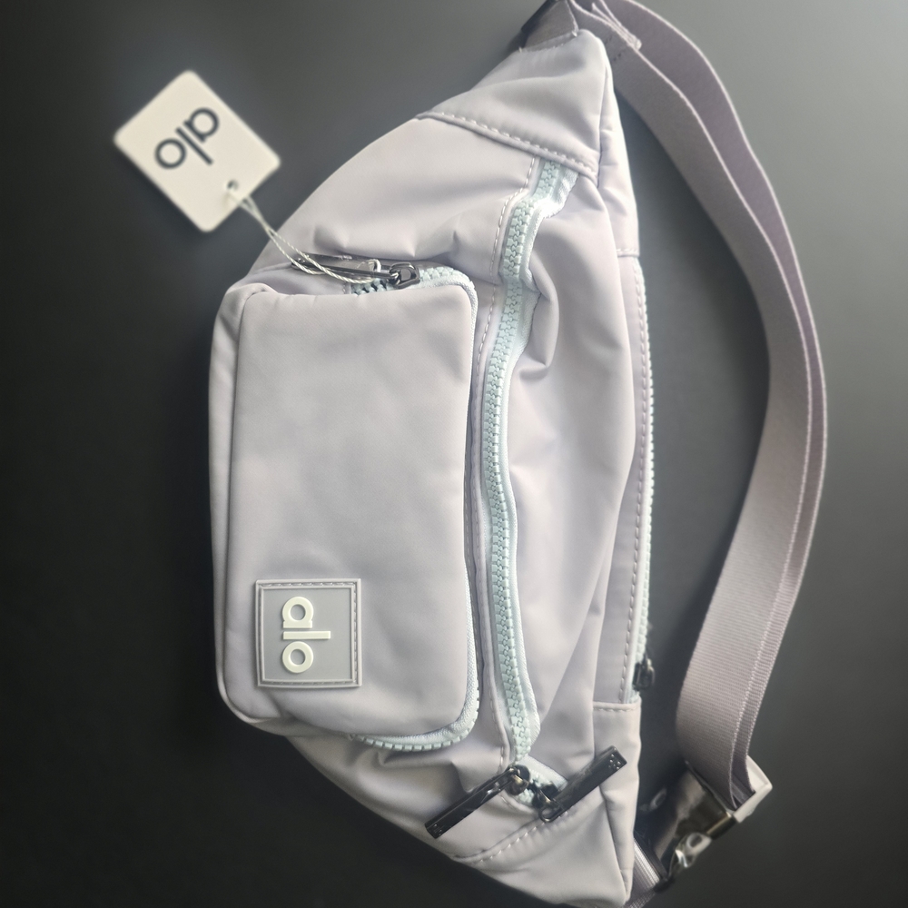 ALO Yoga Light Gray Belt Bag